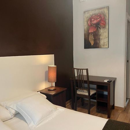 Thc Gran Via Hostel Madrid Exterior photo