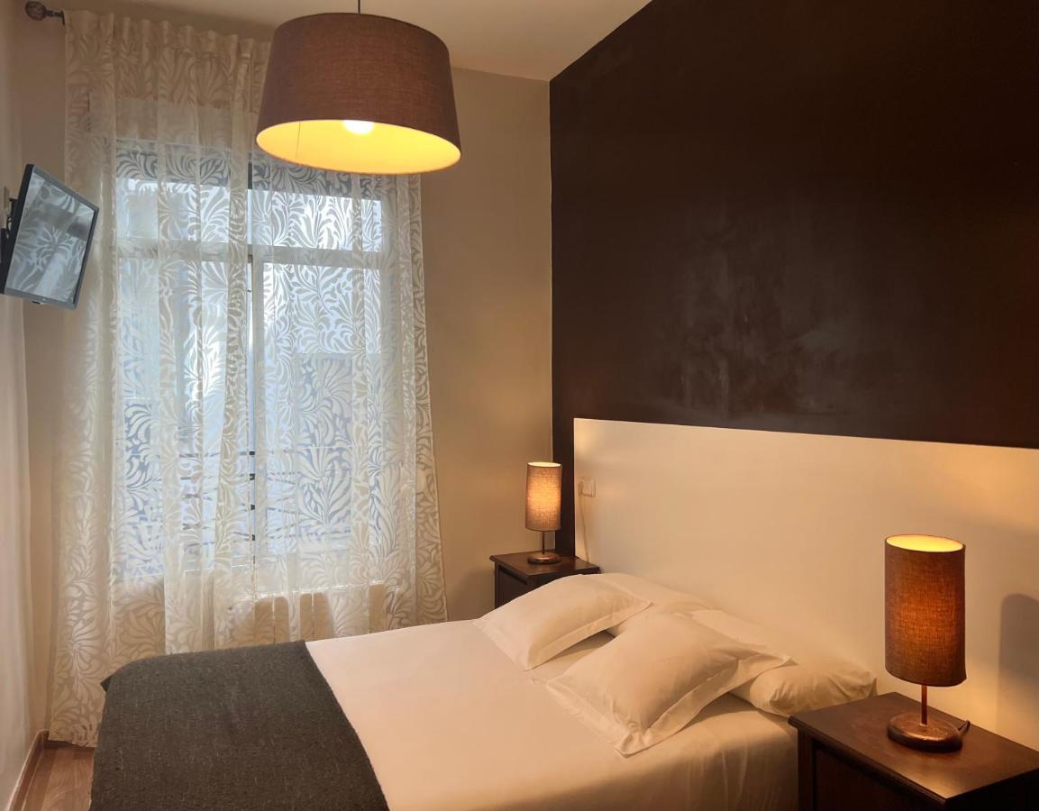 Thc Gran Via Hostel Madrid Exterior photo
