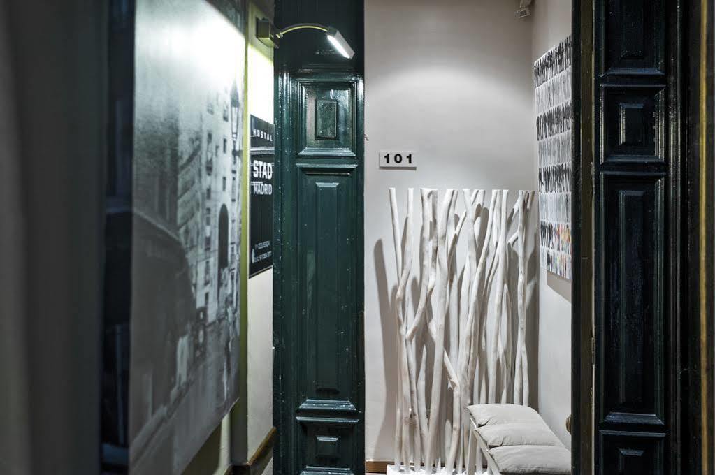 Thc Gran Via Hostel Madrid Exterior photo
